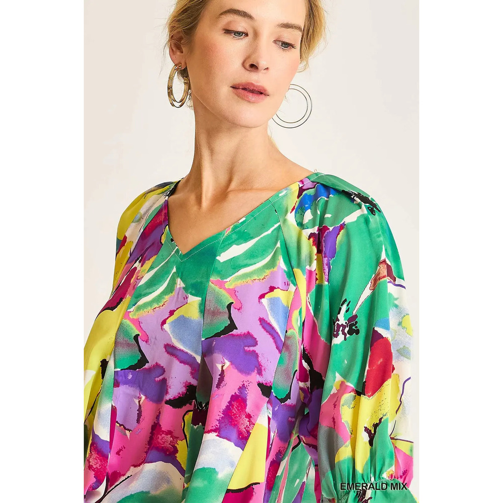 AO222 Umgee Floral Print 3/4 Elastic Ruffle Cuffed Sleeve V-Neck Top Var Sizes